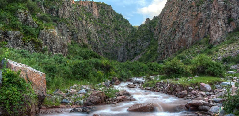 Chunkurchak Gorge in Kyrgyzstan | Travel Land