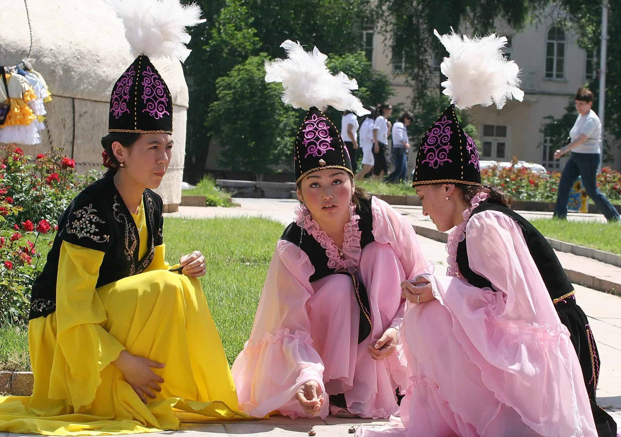 Kyrgyz National Clothing Kyrgyzstan Central Asia Travel Land kyrgyz-national-clothing-kyrgyzstan-central-asia-travel-land