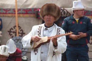 Kyrgyz Traditional Clothing | Travel Land