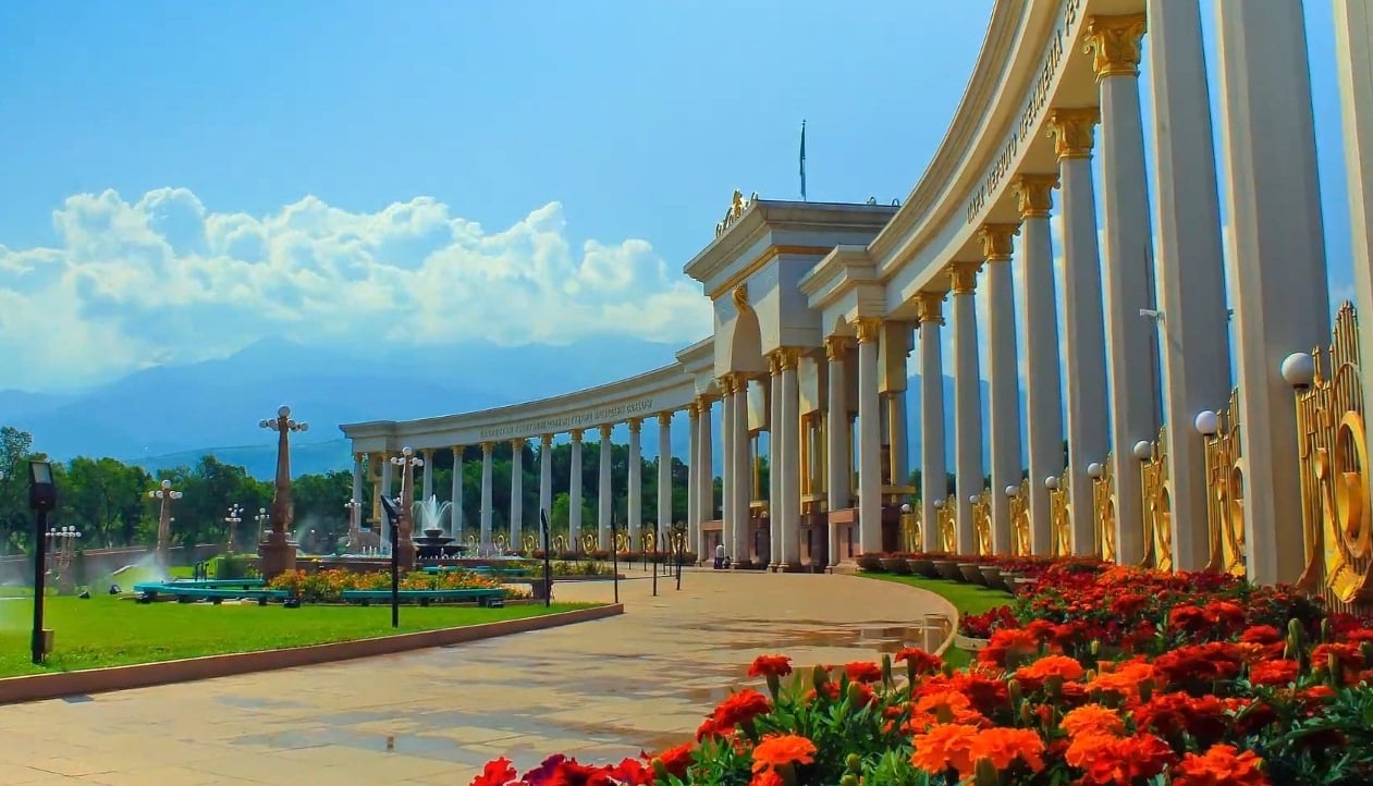 Kazakhstan private tours | Travel Land