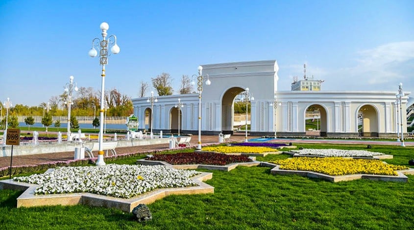 Tag 1. Flughafen - Ashgabat (Turkmenistan)